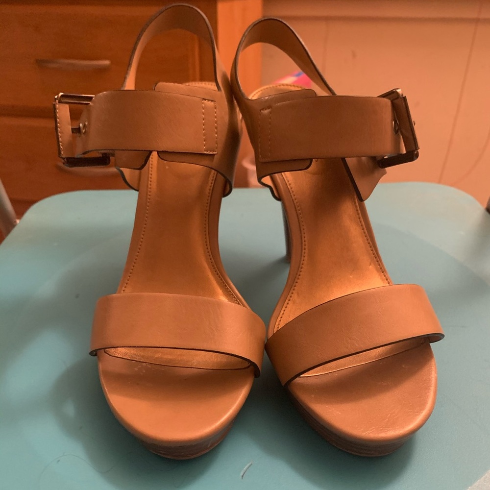 4 inch tan cone heels